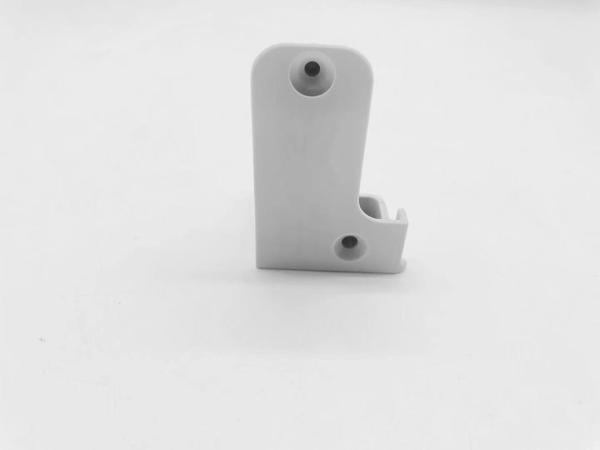 500000shots/2yrs 3.5g Plastic Injection Molded Parts CNC Top Sash Guide Right Molding