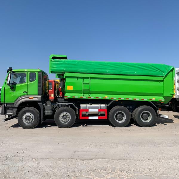 Wd615.47.D12.42 Engine HOWO 8X4 30-50t 12wheels Dump Truck for African Mining