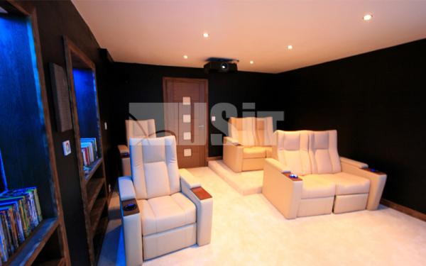 Luxury Home Cinema Room Leather Electric Recliners High Strength Steel Structure.
