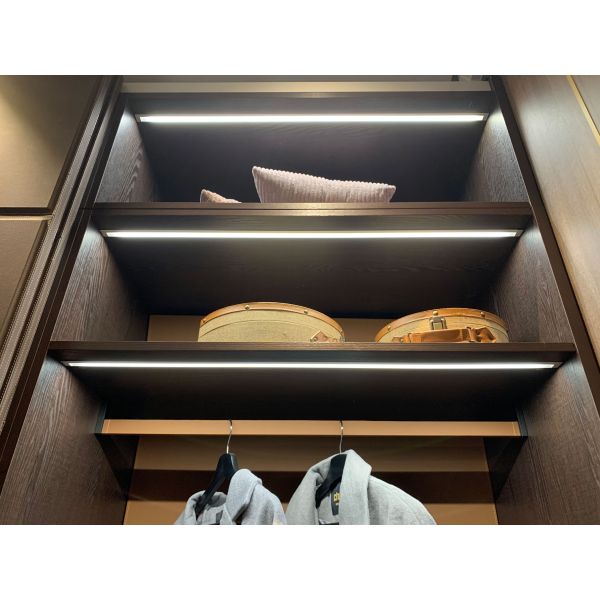 Modern Stylish Wardrobe Closet with Customized Size and Durable Design Ready to Ship