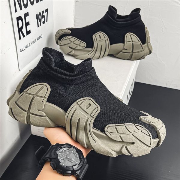 Breathable Mesh Anti Slip Outsole PVC Sole Injection Sneaker for Men Casual Walking Sneakers