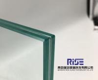 Vitres de sécurité laminées à température courbée pour véhicules