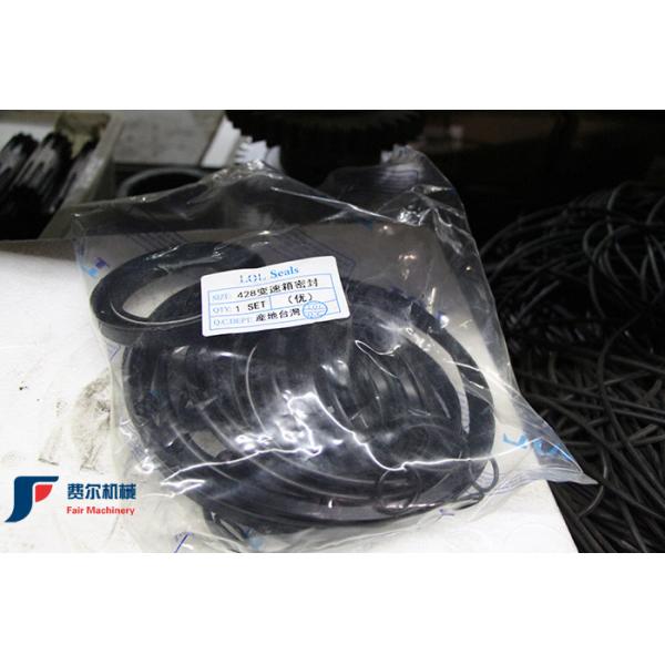 Black Foton Spare Parts 428 Transmission Seal Ring 3030900110 3030900111