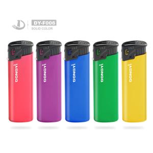 7.77 * 2.29 * 1.25 CM Multicolor recarregável resistente ao vento Lighter pl