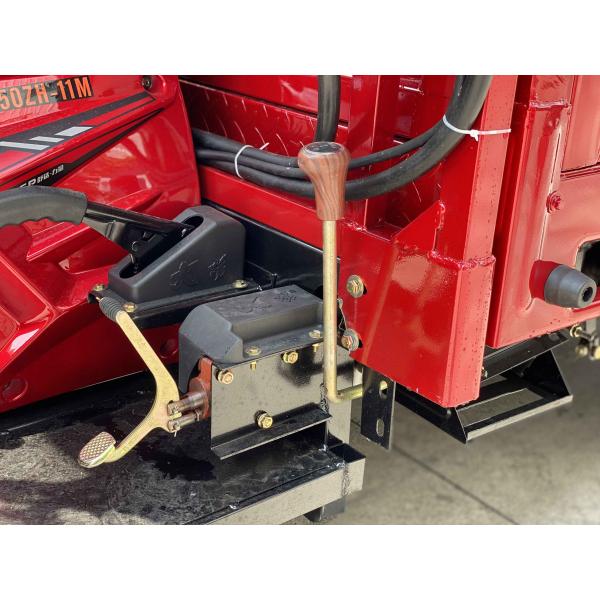 800W DAYANG Semi Cabin Cargo Tricycle with 250cc Engine and Hydraulic Strut Motorcycle