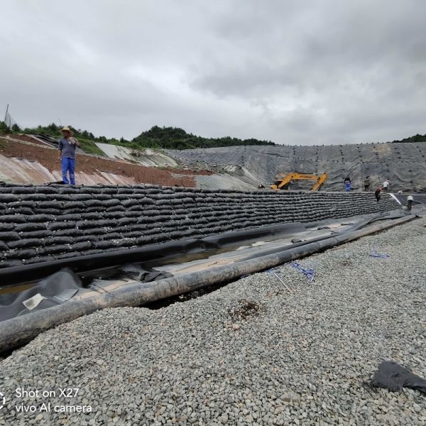 Smooth Barrier Geo Membrane High Density 2.5mm Polyethylene Geomembrane