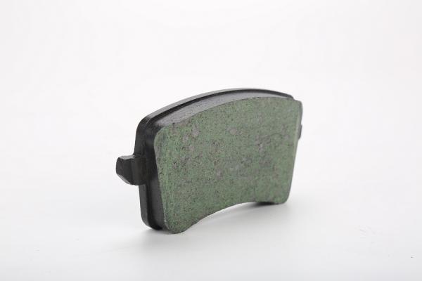 Low Metal 50000km Faw Ceramic Disc Front Brake Pads For German Car