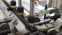 Radiateur pneumatique faisant à machine la presse en aluminium d'aileron outil à sertir de réservoir en plastique de radiateur