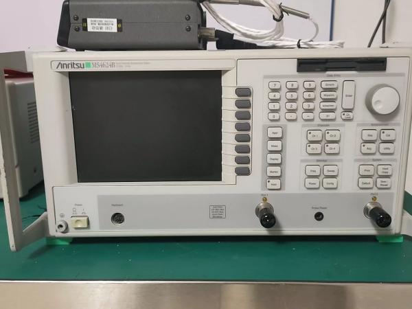 10 MHz–20 GHz Vector Network Analyzer VNA Anritsu MS4624B