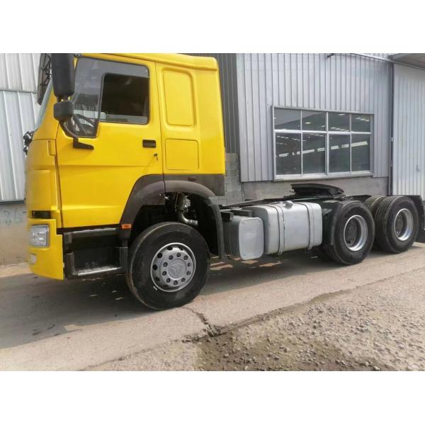 8500x2500x3600 мм Sinotruk HOWO 6*4 Тракторный грузовик Тяжелый грузовик с конструкцией безтрубных шин