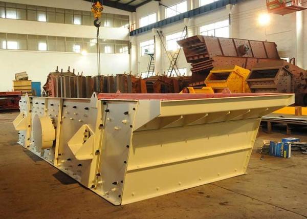 CE ISO Circular Vibrating Screen Machine 200 TPH For Aggregate Coal Grave for Railway ballast