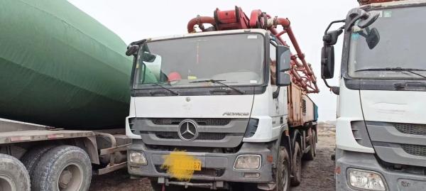 Utilisé 2014 Putzmeister 56m Béton Placement Boom pompage machine camion monté pompe à béton coût