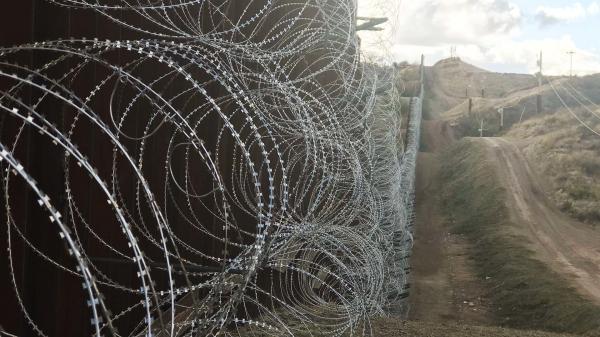 BTO-22 450MM Hot dipped galvanized concertina razor wire security fence for  border