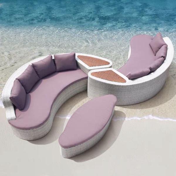 Luxury hotel outdoor wicker furniture PE rattan daybed seaside sunbed