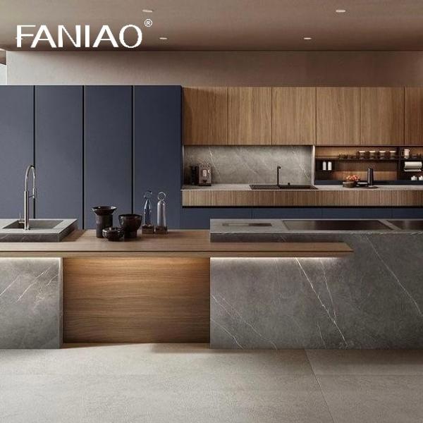 Шкафы Поставщик Современные островные кухонные конструкции Полные металлические ламинированные глянцевые кухонные шкафы