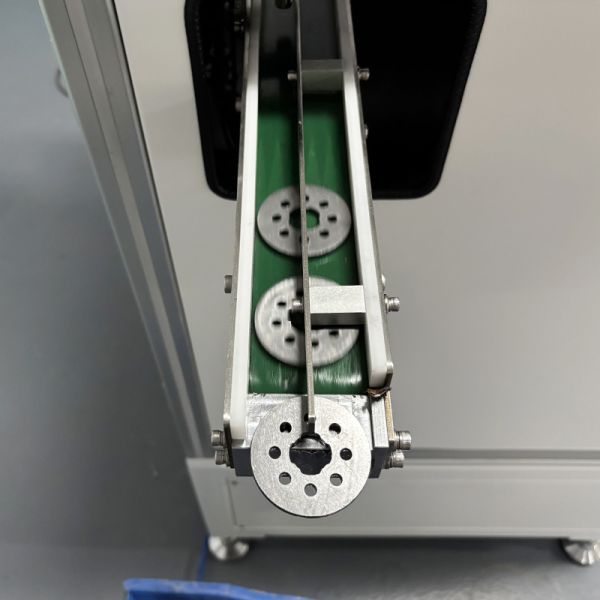 Customized Step Feeder Automatic Metal Parts Vibratory Conveyor Feeding System 