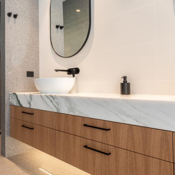 Wood Grain Floating Bathroom Vanity Luxury Hotel Marble Vanity Mirror Cabinet