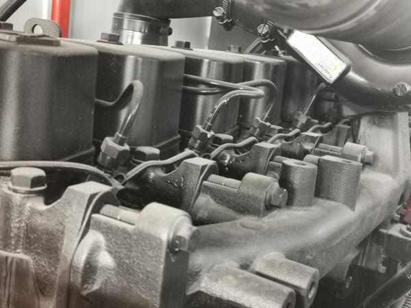 Tensão hidráulica que amarra a linha aérea do equipamento 120KN que amarra o equipamento
