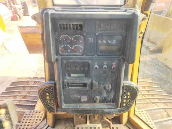                  Used Caterpillar D5n Bulldozer in Excellent Working Condition with Reasonable Price. Secondhand Cat D3c, D3g, D4c,D5g Bulldozer on Sale Plus One Year Warranty.             