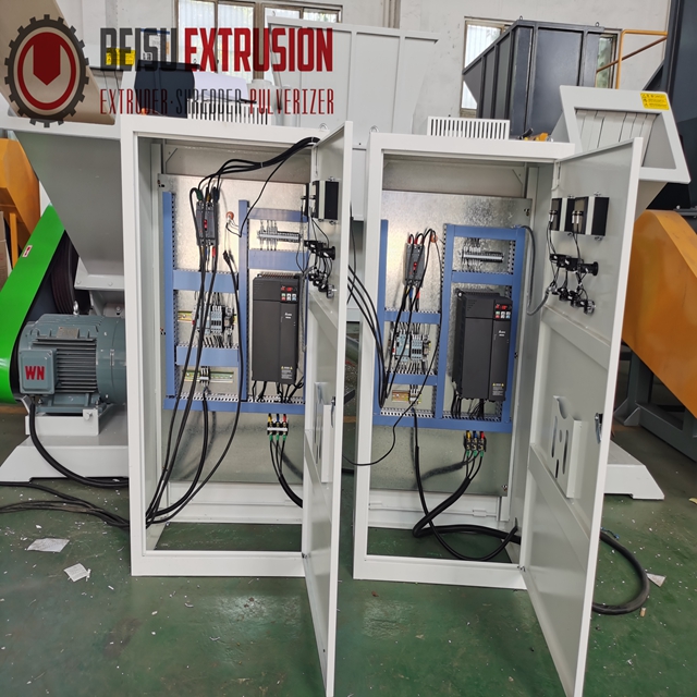 SWP- 500 30HP машина дробилки точильщика PVC WPC SPC для доски трубы/двери