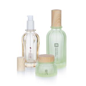 50g 130ml Bouteille rose Bouteille de soin de la peau avec couvercle en bambou