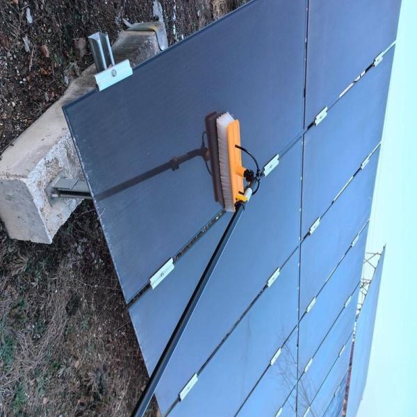 Max Unfold Size 9.0m Solar Panel Cleaning Brush with Manual Spray and Telescopic Handle