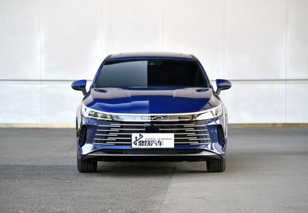 Intelligent Technology BYD EV Car 4 Door 5 Seater 3 Box 1.5T Hybrid Sedan Pure Energy Electric Vehicle EV Car