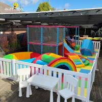 Equipamento de aluguer para festas de playground ao ar livre