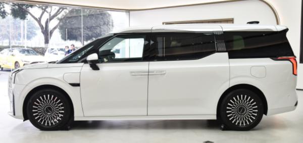 ZEEKR 009 WE Version 2022 Pure Electric Medium And Large MPV 5 Door 6 Seats