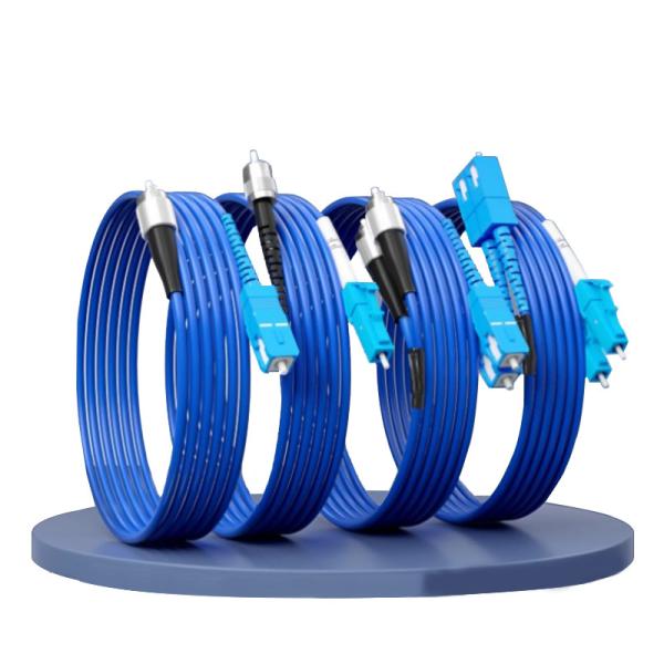 Le câble à fibre optique LC UPC/LC UPC 2,0 mm PVC OFNR 9/125 câble à fibre optique à mode unique