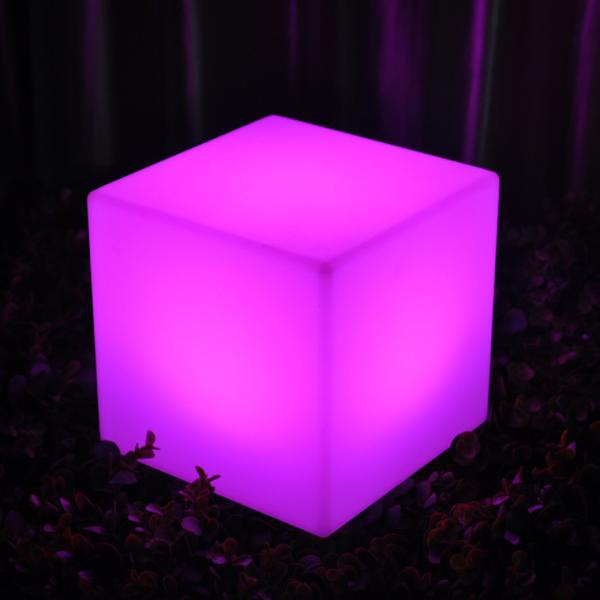Glowing Outdoor LED Cube Light Chair Plastic IP65 Waterproof For Park Villa Decoration