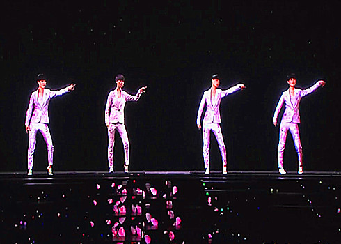 High Transparency 3D Hologram Advertising Display With Transparent Projection Film