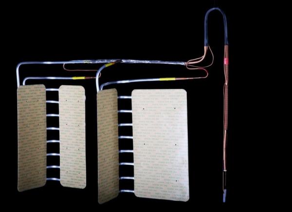 Silver Refrigerator Evaporator / Cleaning Freezer Coils Wooden Pallet Packing