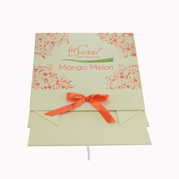 Cream Paper Folding Gift Box CMYK Printing  For Sweet Candy Packaging