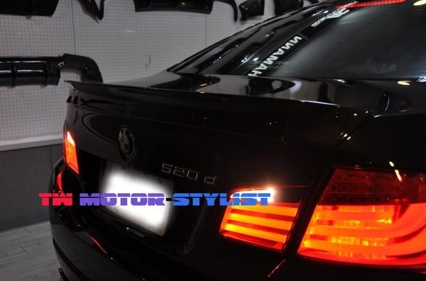 Крыло волокна углерода AC BMW F10