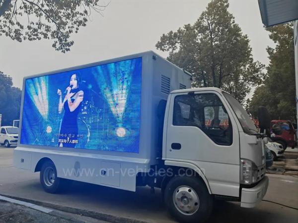 ISUZU Full Color Outdoor Mobile LED Advertising Truck , Cinema LED Mobile Billboard Truck