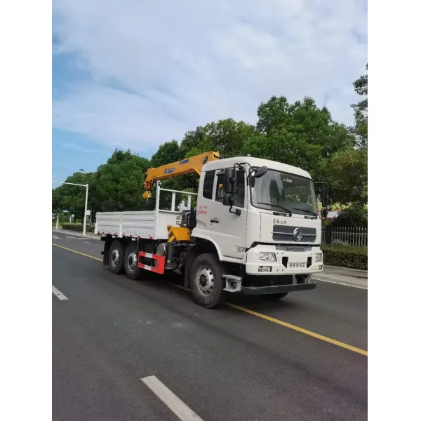 Dongfeng Heavy-Duty 6X6 10t Truck with Hydraulic Crane