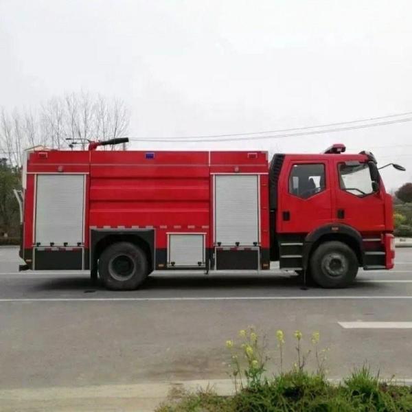 7000 Litres 7000L 65m Spraying Height Fire Fighter Truck 6tons With British Couplings