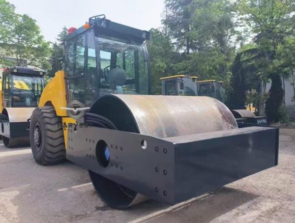 Cummins Engine 16Ton Mechanical Drive Single Drum Road Roller LT216B Hot Sale in Kenya
