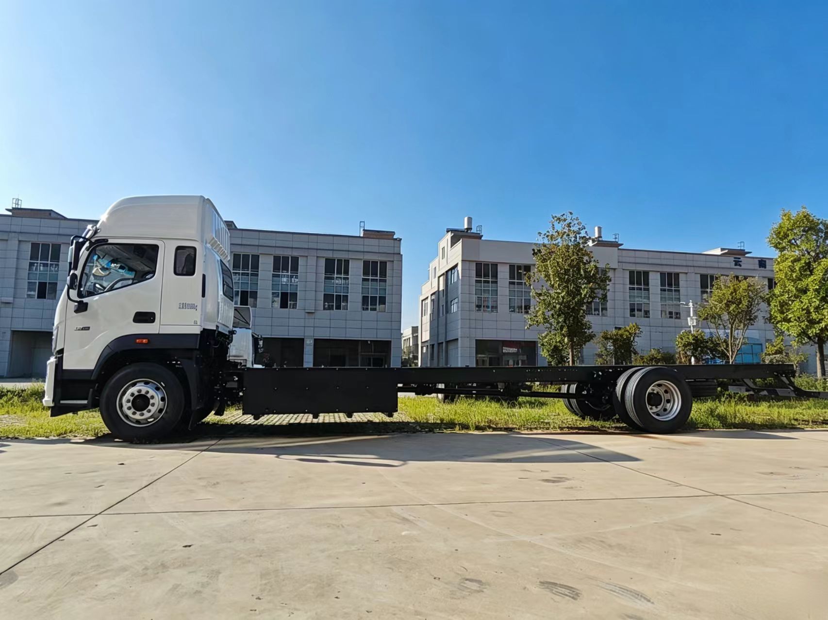 Foton Modifiable Class‑II Chassis ‑ 4×2 Pure‑Electric Heavy‑Duty Truck Chassis ‑ Euro VI New‑Energy Heavy‑Duty Truck ‑ 4×2 20‑Ton Urban Freight Heavy‑Duty Truck Chassis