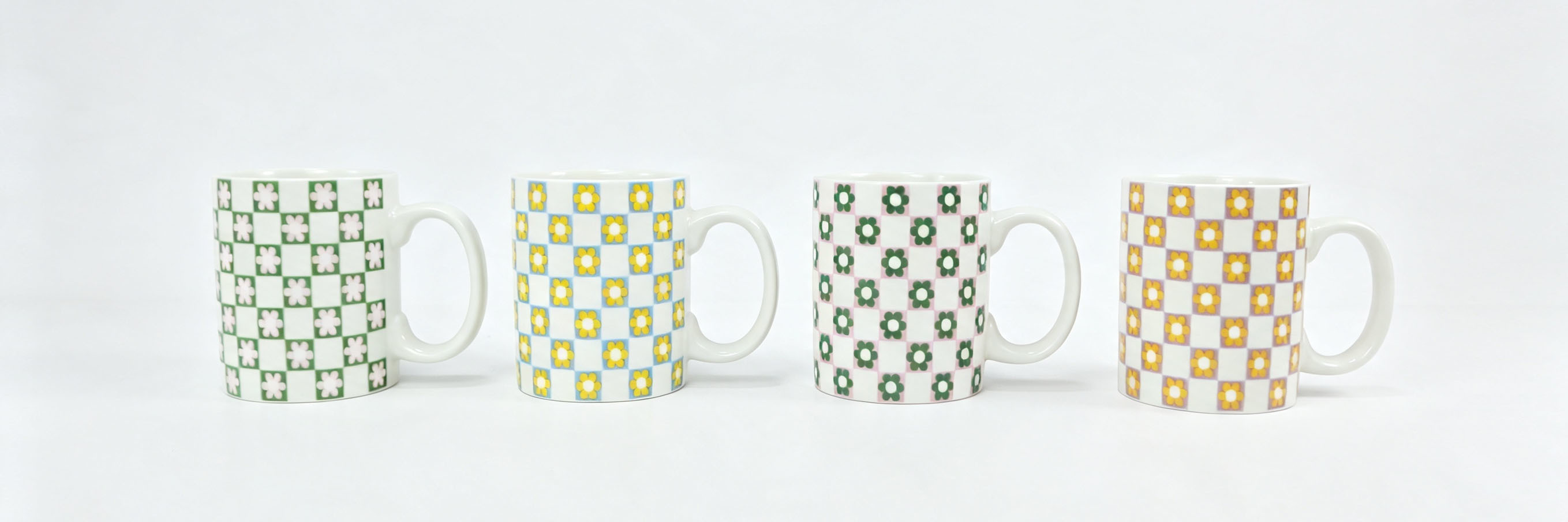 Checkerboard Daisy Floral Ceramic Mug Set, 4‑Pack Colorful Plaid Flower Coffee Cups