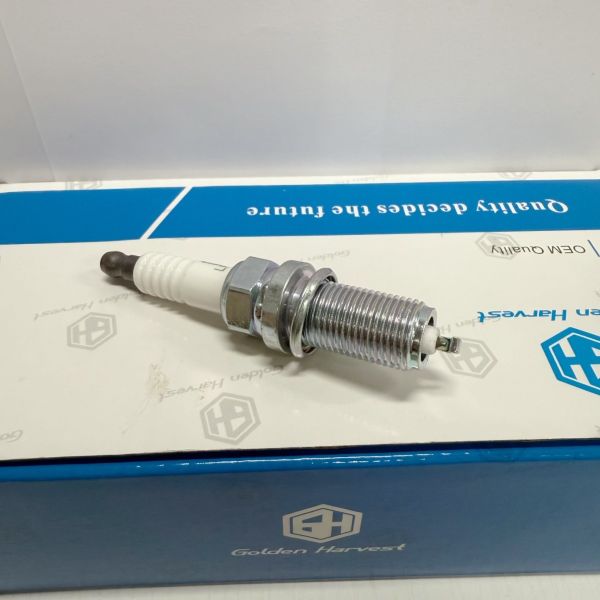 LFR5AGP 5018 Standard Spark Plugs For Toyota Honda Nissan Mitsubishi Hyundai Kia Ford GM Car