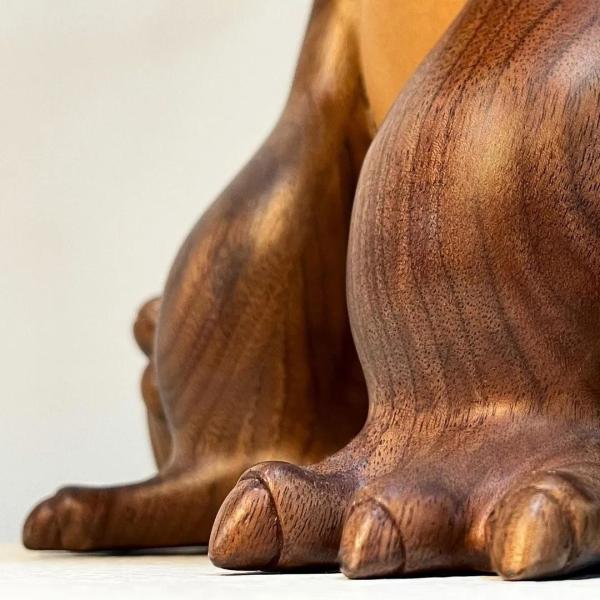 No Deformed Stitch Small Wooden Sculptures Ornaments Varnished Surface