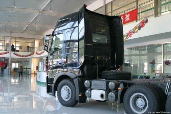 Used HOWO A7 6x4 Tractor Trucks with 400-500L Fuel Tank Capacity and SINOTRUCK Engine