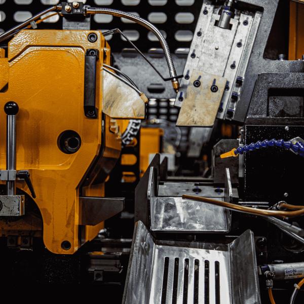 Metal Cutting CNC Circular Saw Machine 1950MM Automation