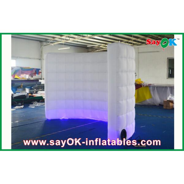 Небольшая ткань стены 210D Оксфорда СИД будочки 3m Lx2m h фото белая раздувная со светом и воздуходувкой