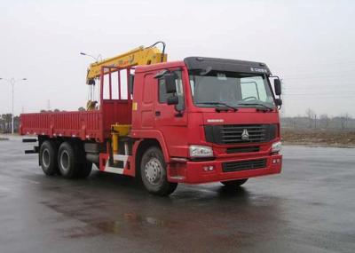 O caminhão de SINOTRUK montou o equipamento dos guindastes 12 toneladas de XCMG para levantar 6X4 290HP