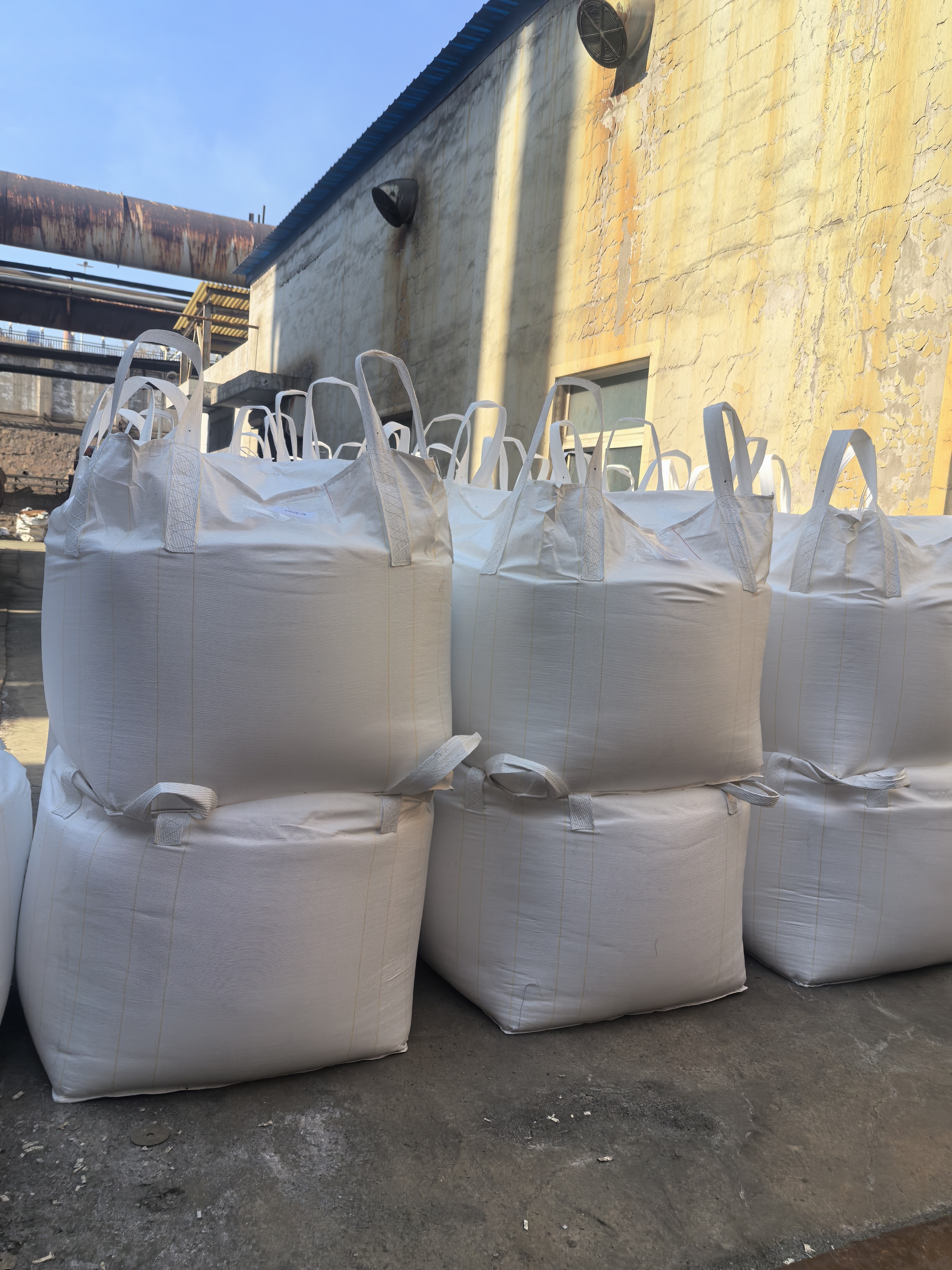 99% Min Industrial Grade Anhydrous Sulphate  80% White Powder Excellent Drying Performance