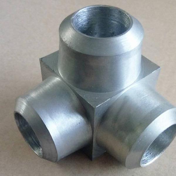 Customized Forged Stainless Steel Pipe Fittings Socket Welded Tee