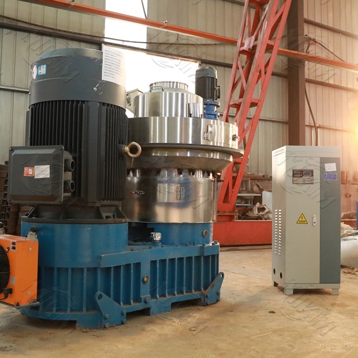 Granule en plastique de combustible organique de bagasse de luzerne faisant la machine 5000kg/H 2mm